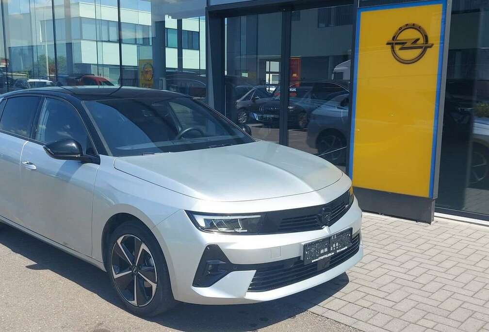 Opel 1.2T 130PK  GS  Navi, 360 Camera, zetelverwarmin