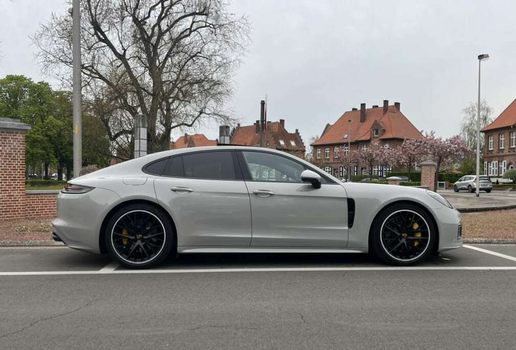 Porsche 4 E-Hybrid Executive