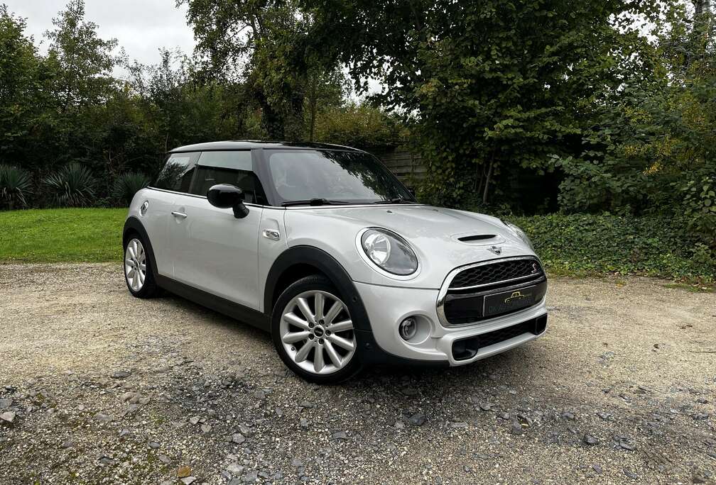MINI PDC VOOR EN ACHTER  NAVI  AUTO. AIRCO  SPORT