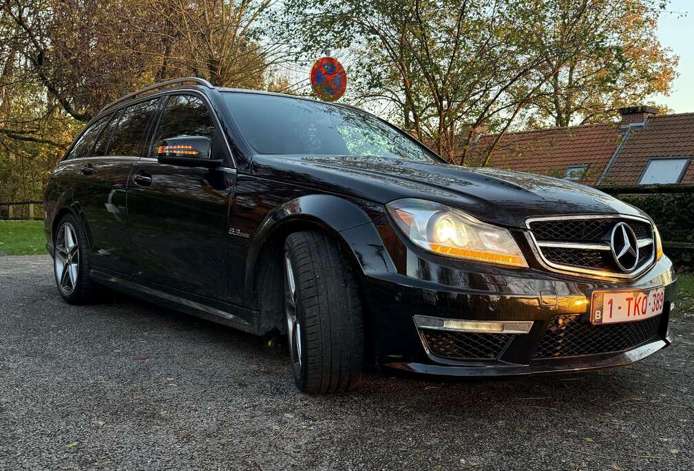 Mercedes-Benz C 63 AMG // UTILITAIRE