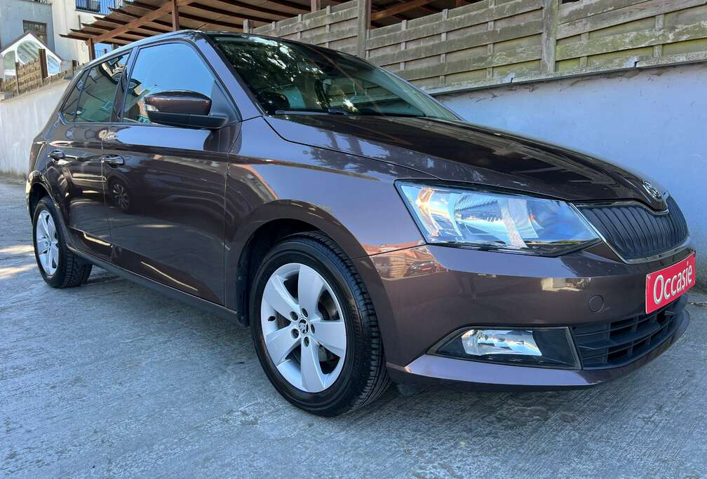 Skoda Fabia 1.0i Ambition ( 12 mois de garantie)
