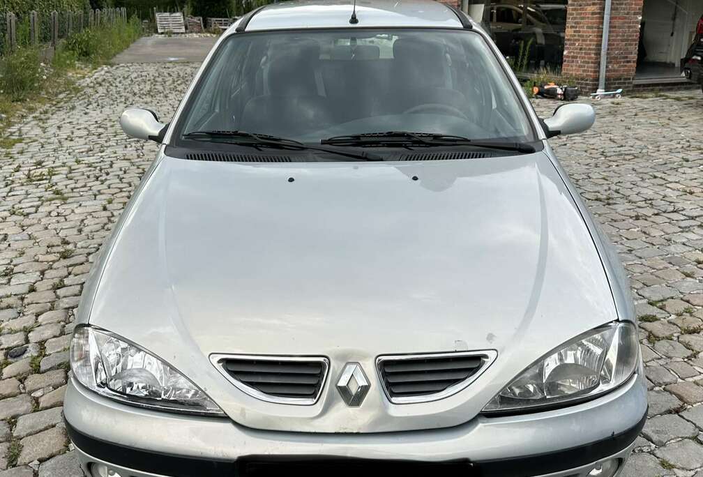 Renault 1.4i 16v Expression