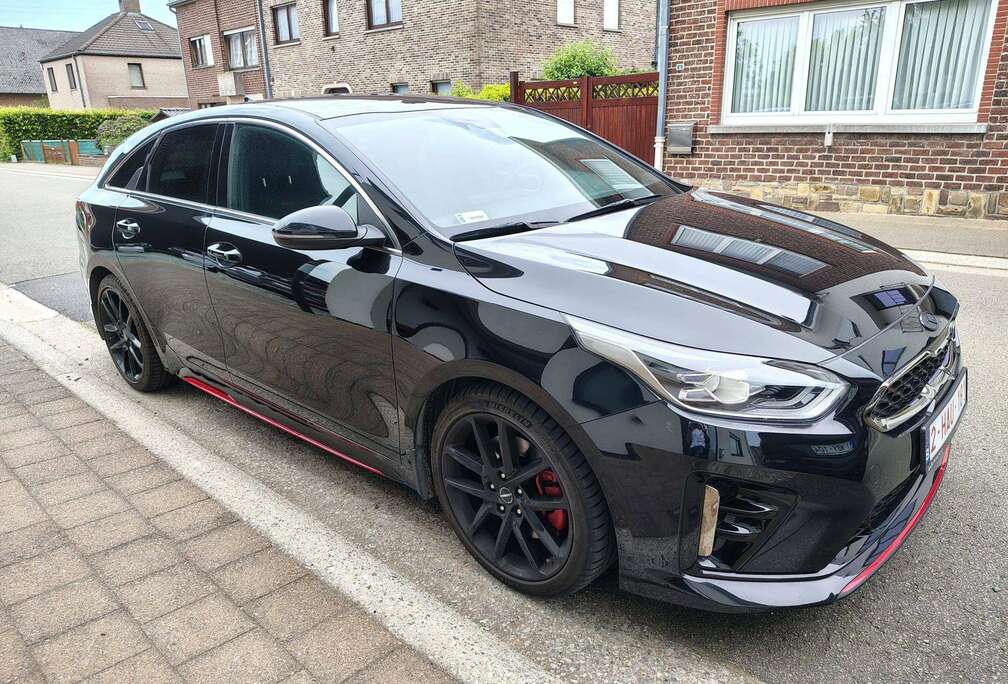 Kia ProCeed GT 1.6 T-GDi GT DCT ISG