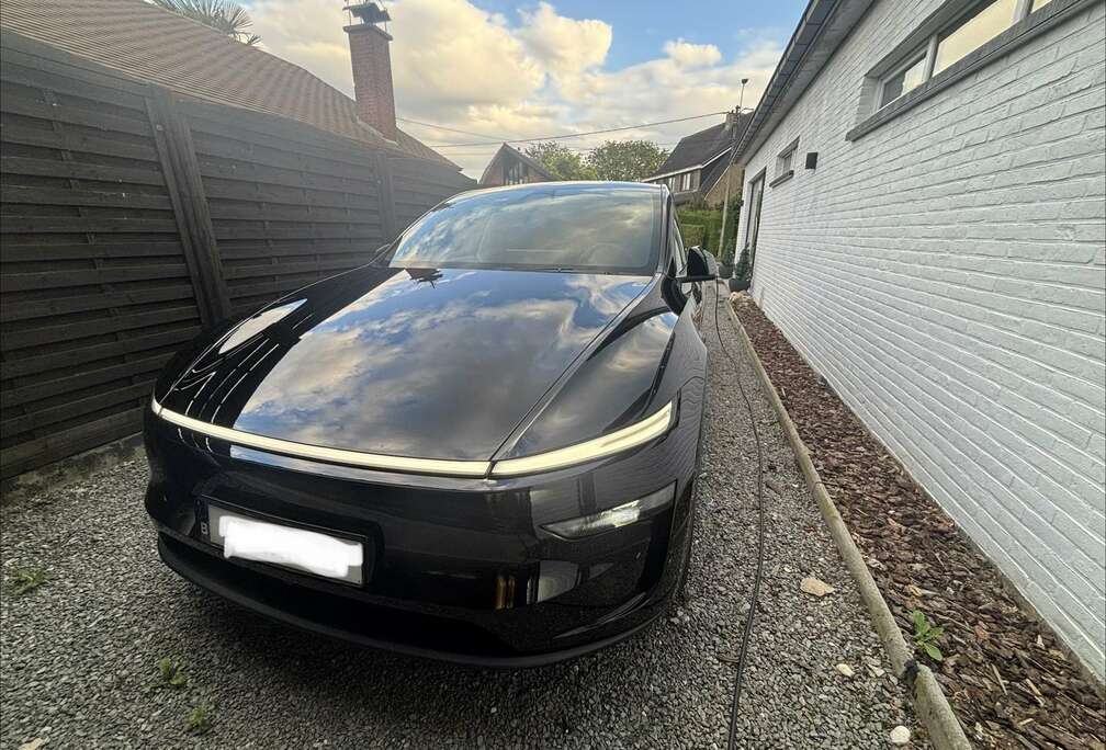 Tesla RWD