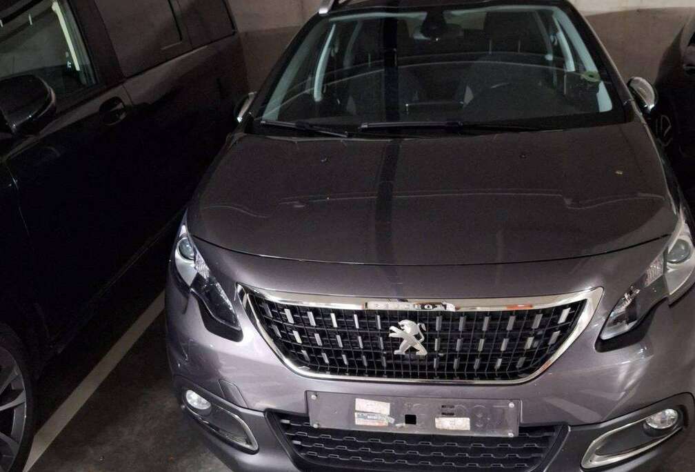 Peugeot 2008 1.2i PureTech Style