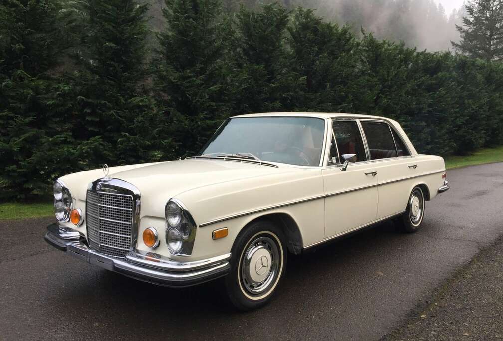 Mercedes-Benz SEL 3.5