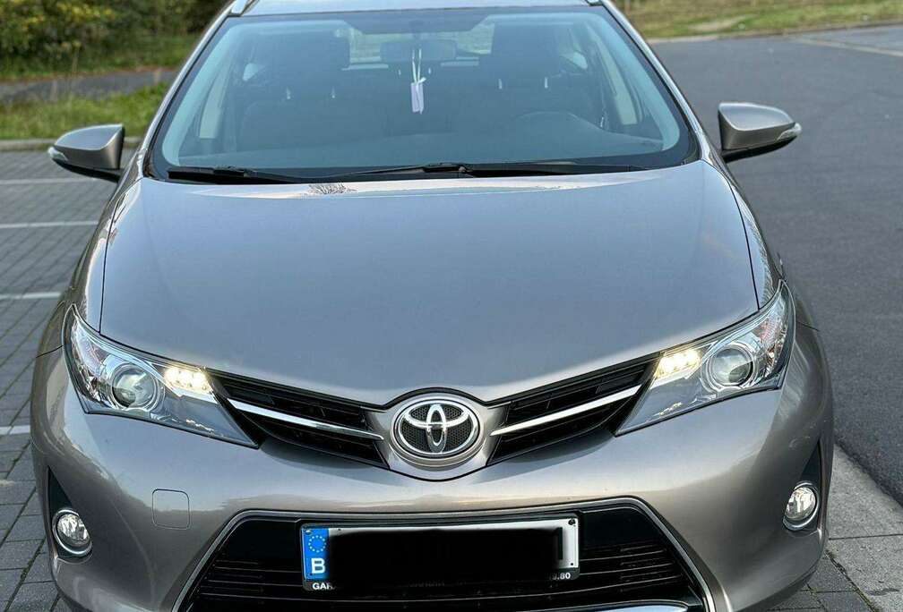 Toyota Toyota Auris 1.4 essence Airco Gps 66KW