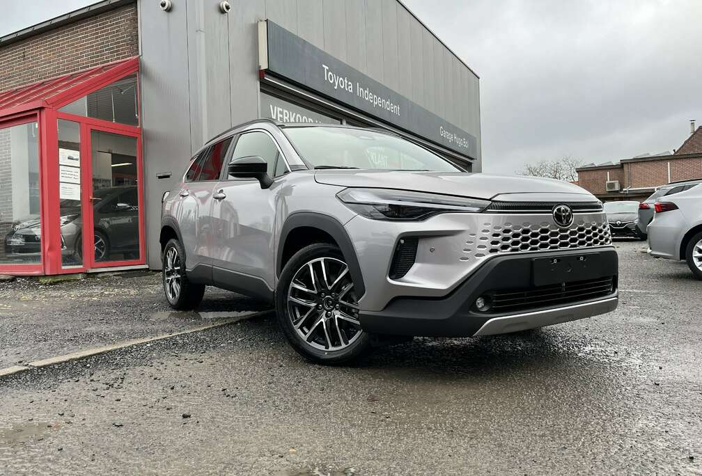 Toyota Corolla Cross Hybrid 1.8 2WD Style e-CVT (103 kW)