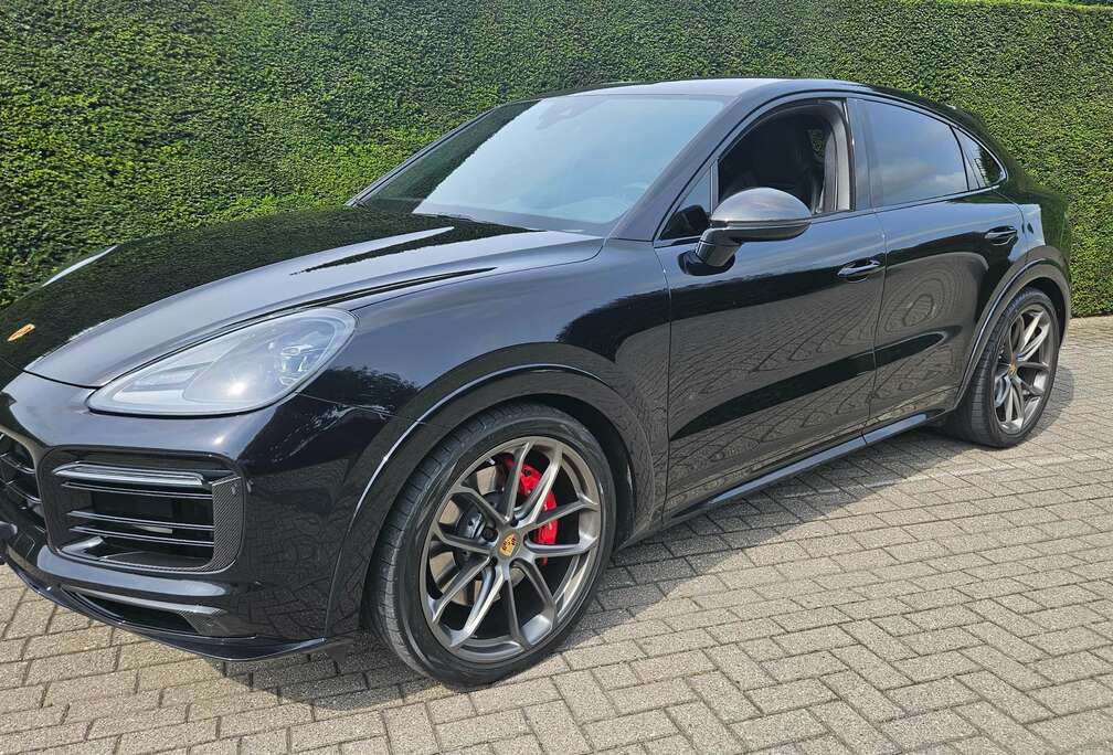 Porsche 4.0 Bi-Turbo V8 GTS Tiptronic