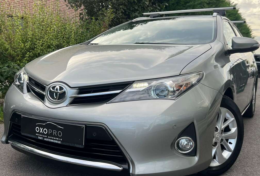Toyota SW 1.33i VVT-i 99CV / Gps / Clim Auto / Cruise / Camera / PDC Arrière & Avant / LED / Attache Remorque / PRIX EMPORTER