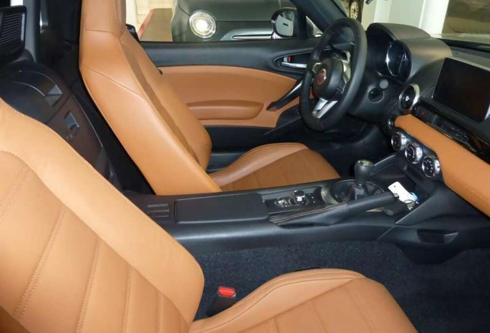 Fiat 124 Spider 1.4 MultiAir Europa (EU6c)