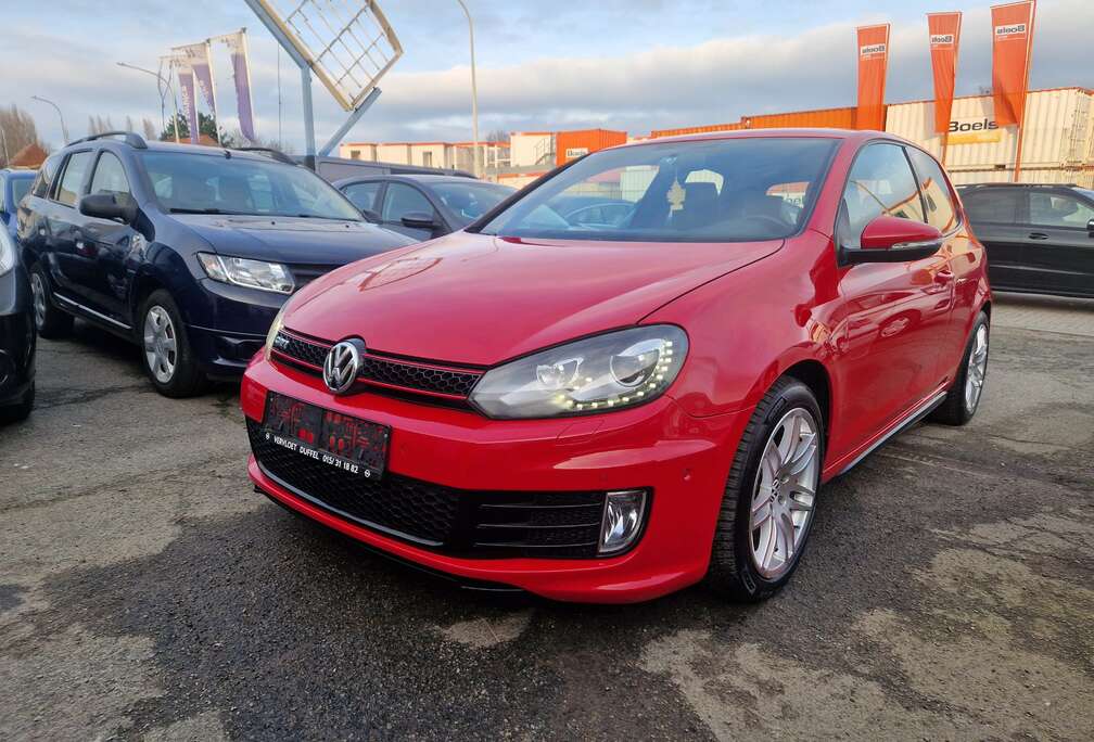 Volkswagen Golf 2.0 TSI