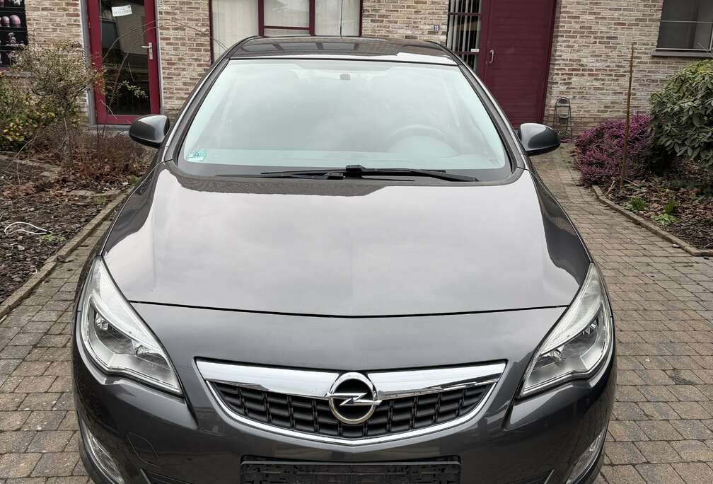 Opel 1.6 Edition