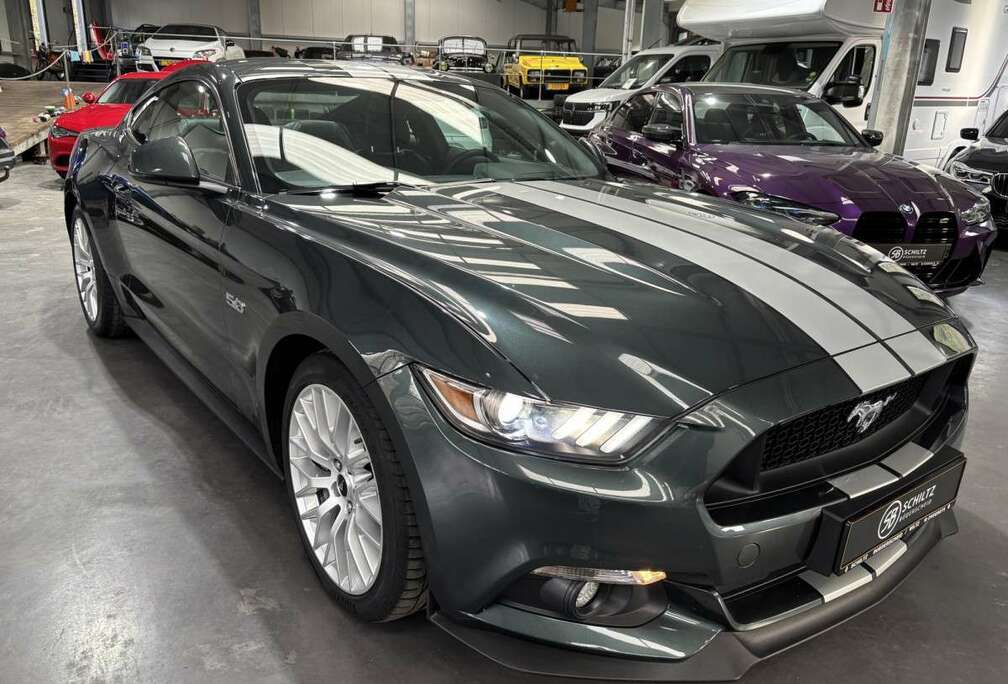 Ford 5.0 V8 GT Auto.