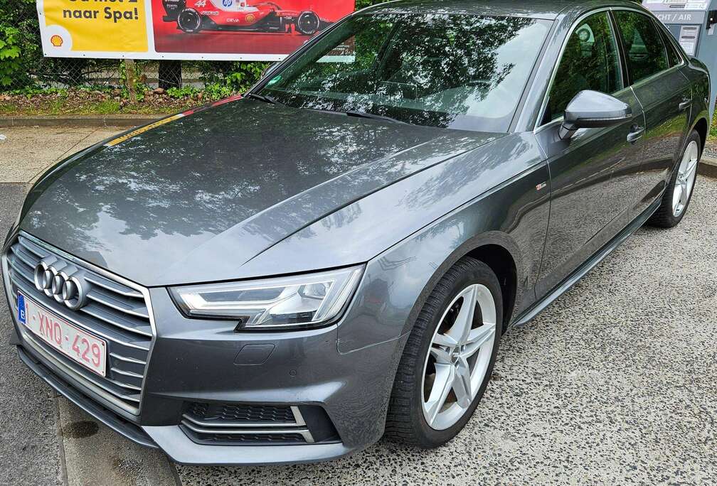 Audi A4 2.0 TDi S Line