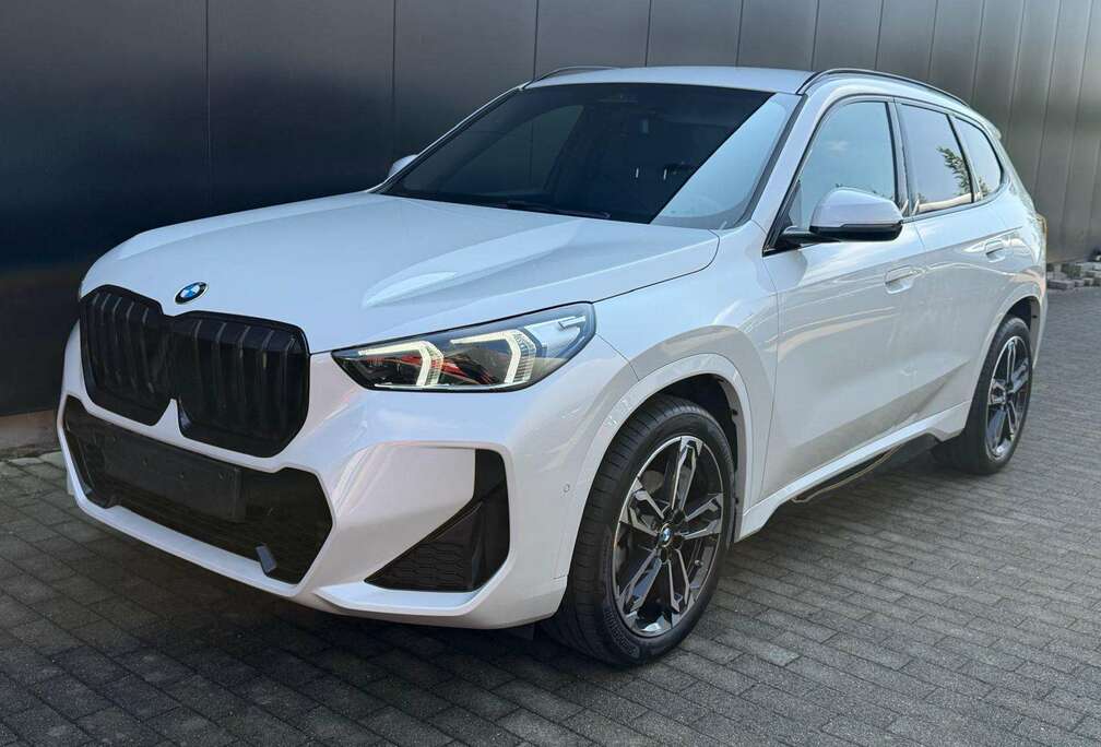 BMW sDrive18i Msport Camera Trekhaak Navi Leder