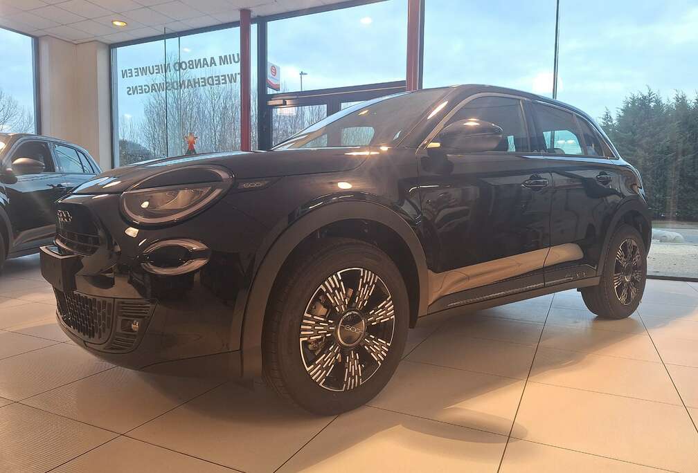 Fiat 600 Hybrid 1.2 AT6