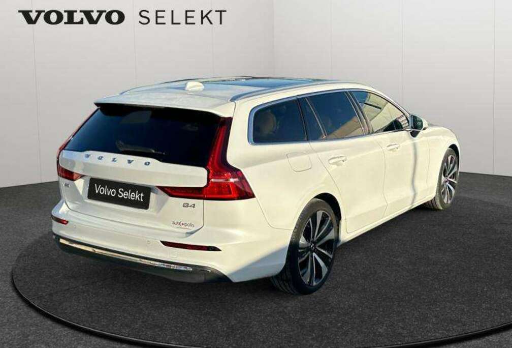 Volvo B4 Ultimate Bright / Essence