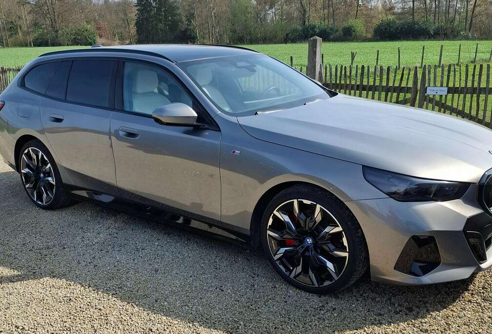 BMW i5 Touring 83.9 kW eDrive40