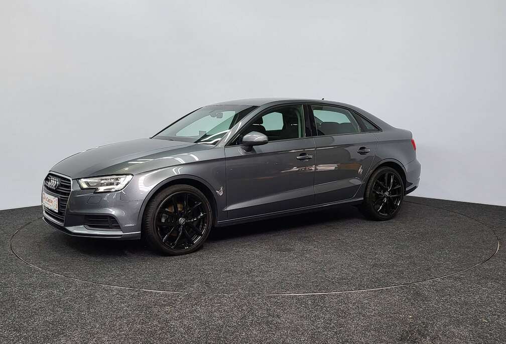 Audi 30 TDI  2019  Automaat  125.827 km  Bi-Xenon  PDC  Navi