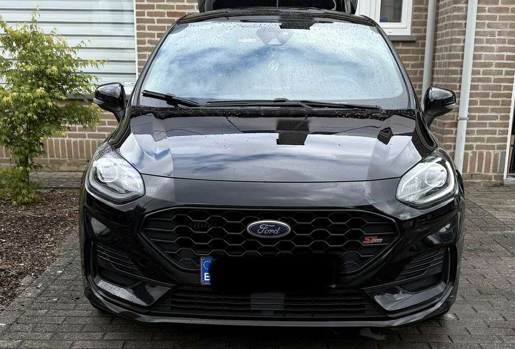Ford Vignale 1.0 EcoBoost MHEV ST-Line