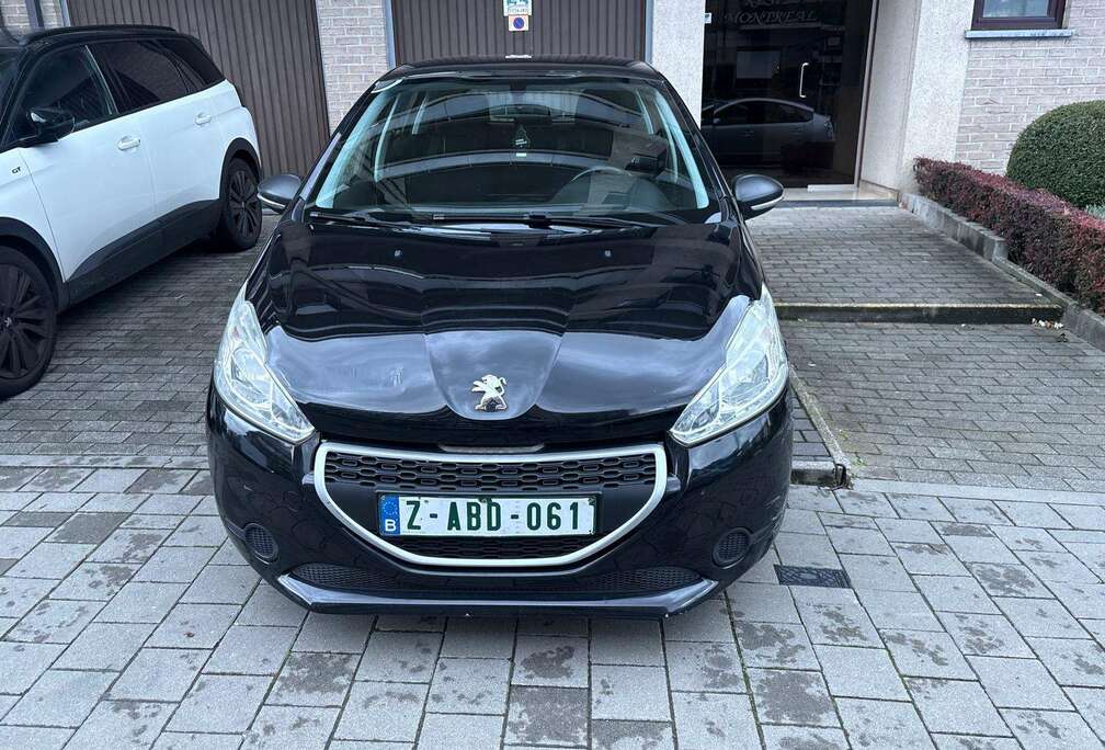 Peugeot 208 1.2i Access