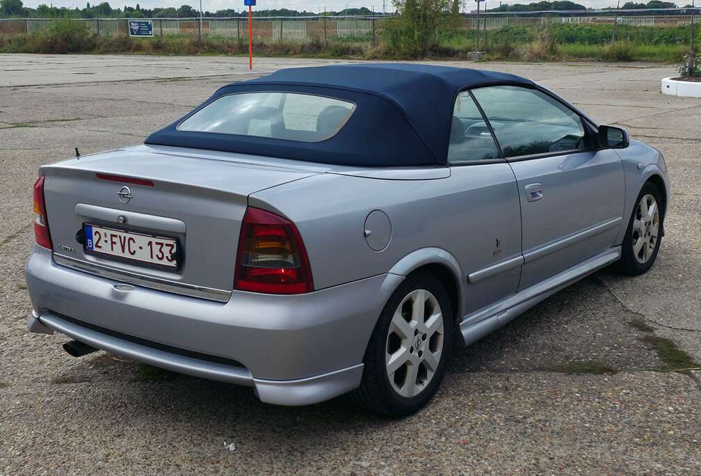 Opel Astra Cabrio 1.6 16V Linea Rossa