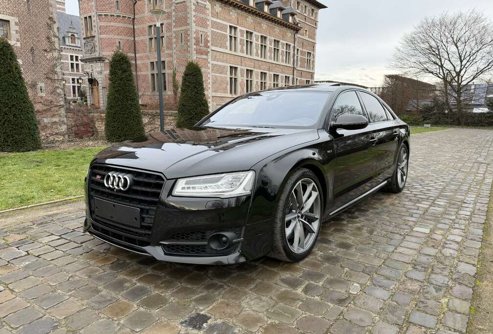 Audi + plus  605pk  Ceramic  Carbon  Pano  Matrix