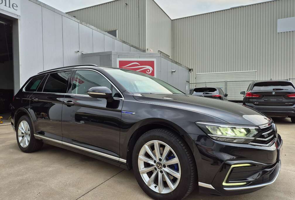 Volkswagen GTE 1.4 TSI 272cv  PHEV HYBRID DSG / 95.918 KM