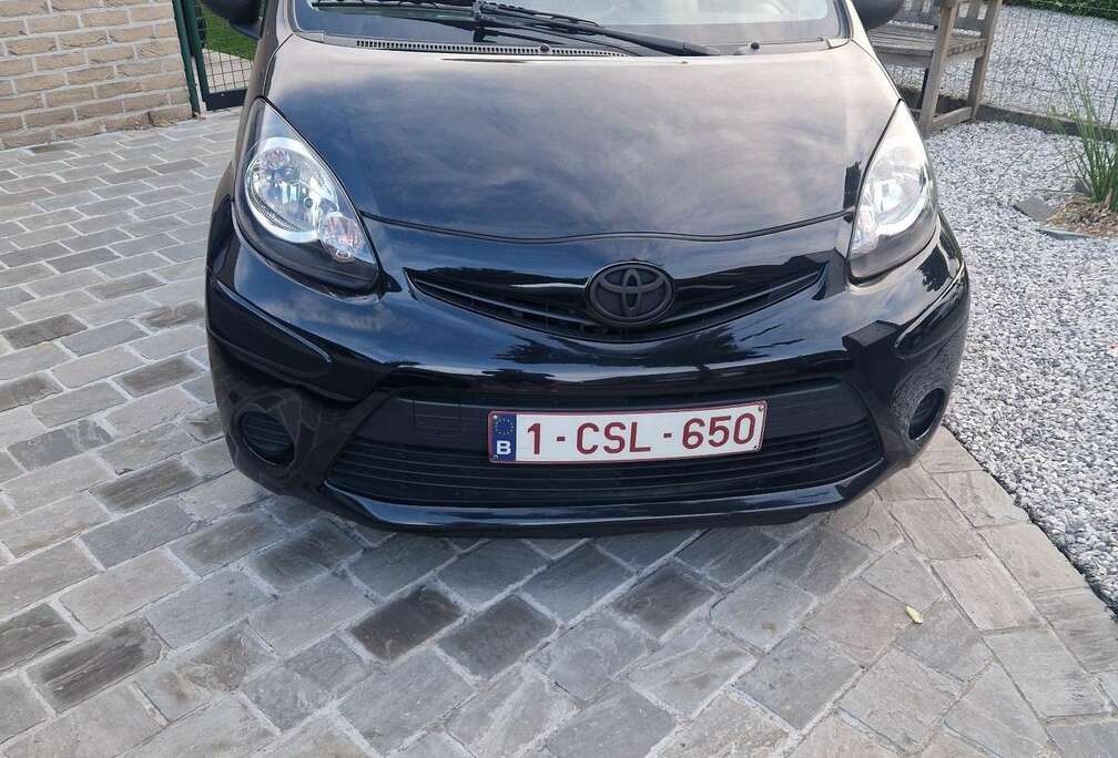 Toyota 1.0i Life
