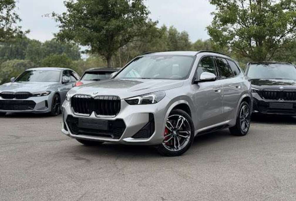 BMW sDrive18i M Sport Pro / PANO / CAM / KEYLESS / SPOILER / NAVI / CARPLAY / VERW ZETELS / ADPT LED / M BRAKES / ...