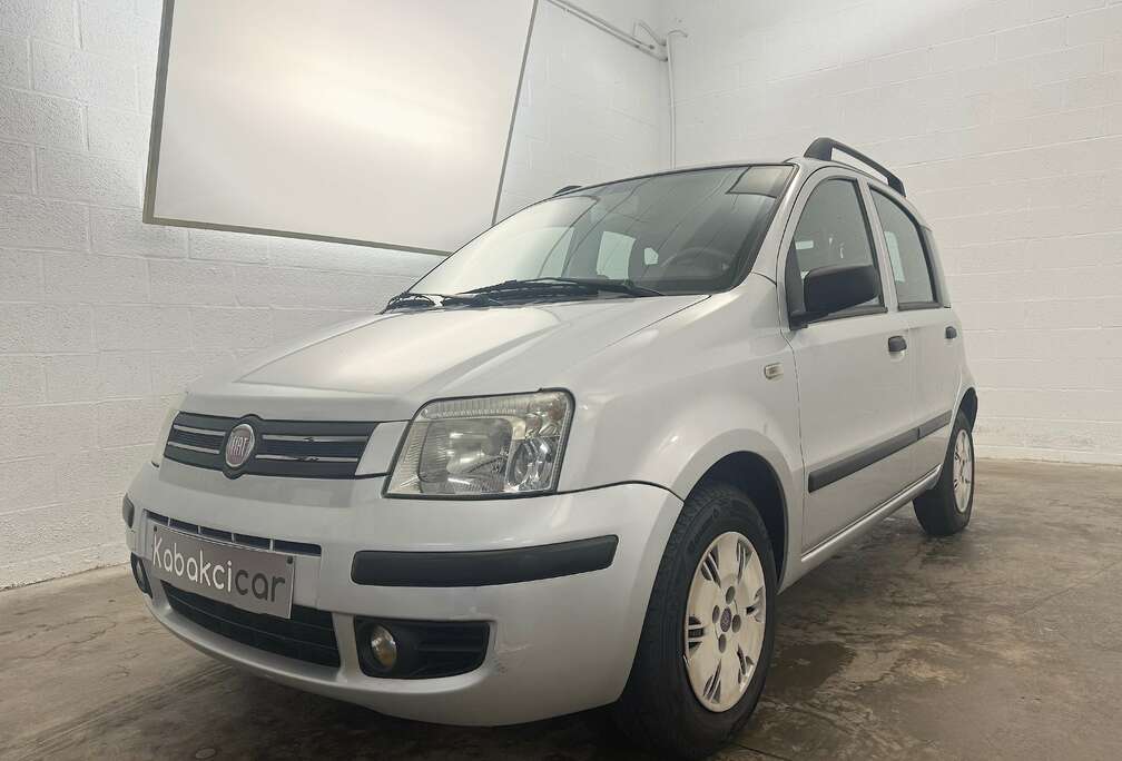Fiat Panda 1.2i / 1er Pro / 5 portes / Garantie 12 Mois