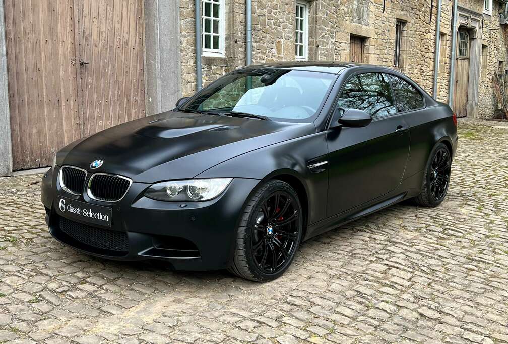 BMW E92 Individual Frozen Black  1of27  KA355