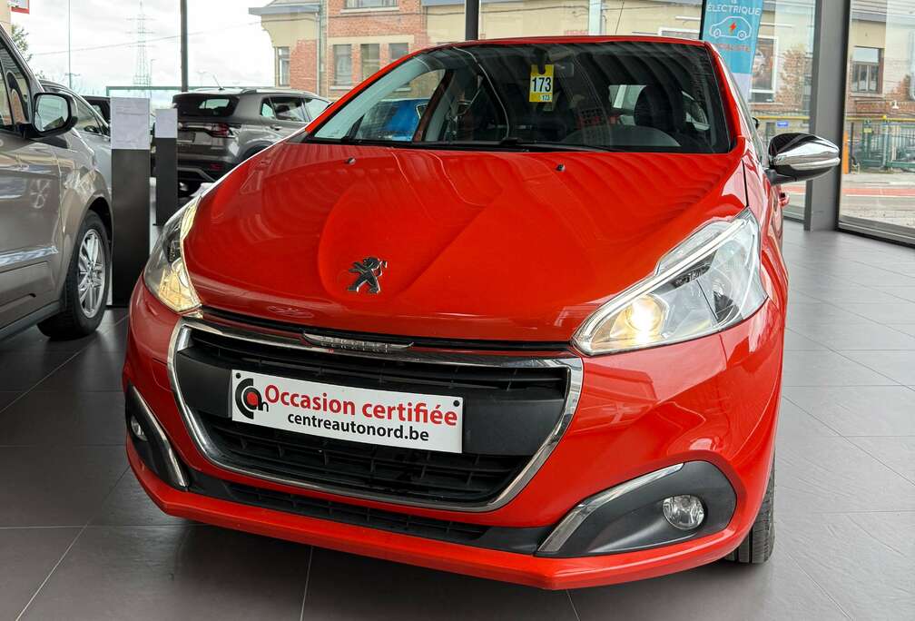 Peugeot 208 1.2i Style