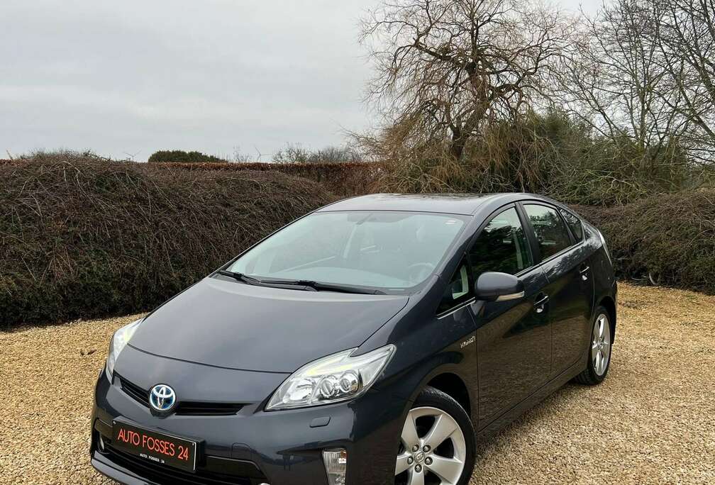 Toyota 1.8i VVT-i Lounge HYBRID FULL OPTIONS 103.000 KM