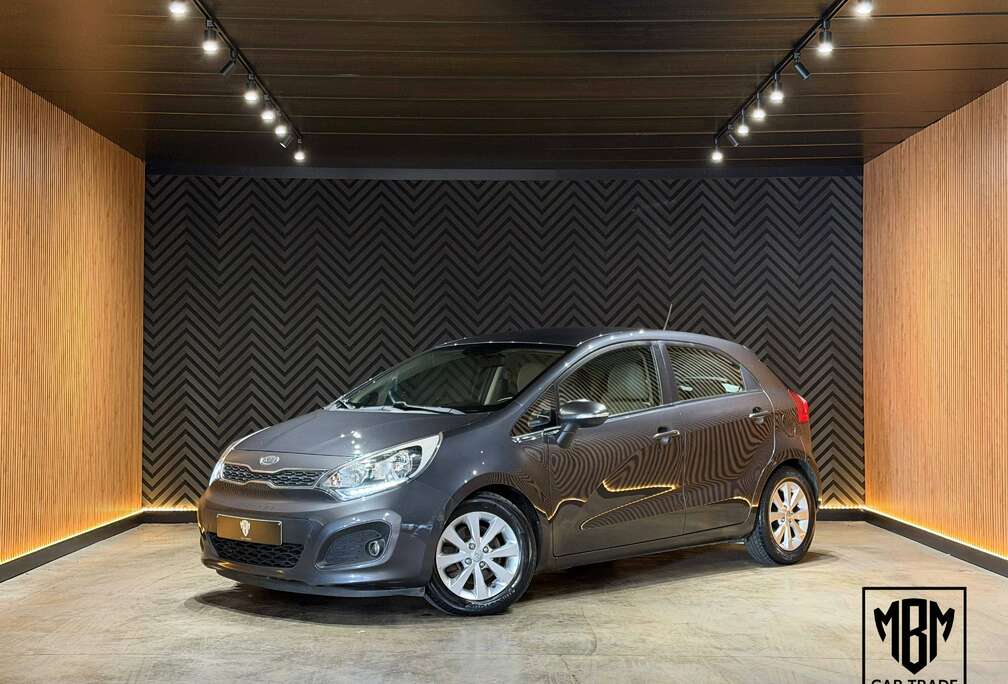 Kia 1.4 CRDi 12 Maanden GARANTIE Airco Navi Cruise Control Parkeersensoren