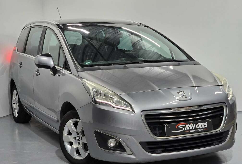 Peugeot 1.6 HDi * 7 places * Toit Pano * Garantie 12M