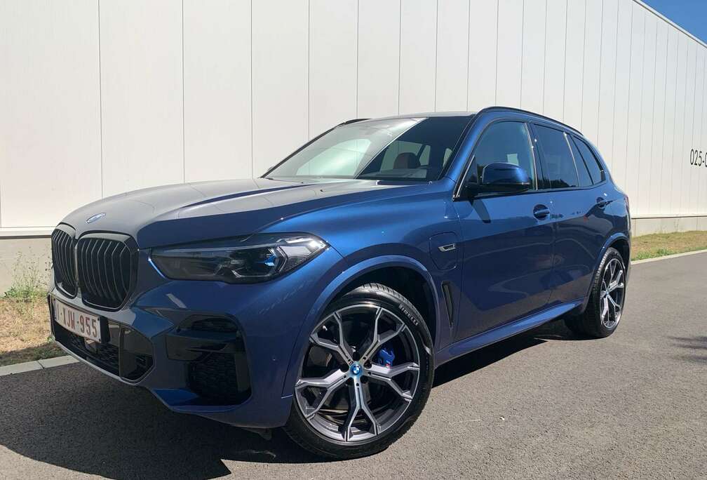 BMW xDrive45e M-sport / BTW / Laser / Trek / Pano / HU