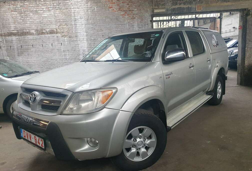 Toyota 2.5 Turbo D-4D 4WD SR