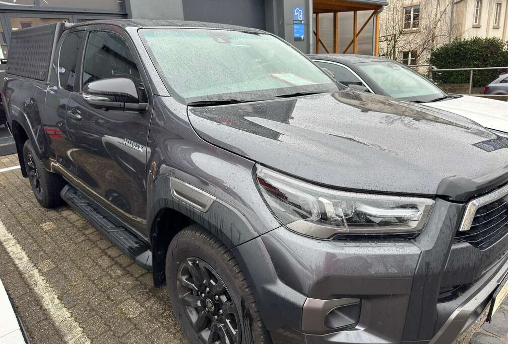 Toyota EXTRA CABINE INVINCIBLE