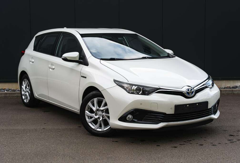 Toyota Auris 1.8i Hyhrid e-CVT