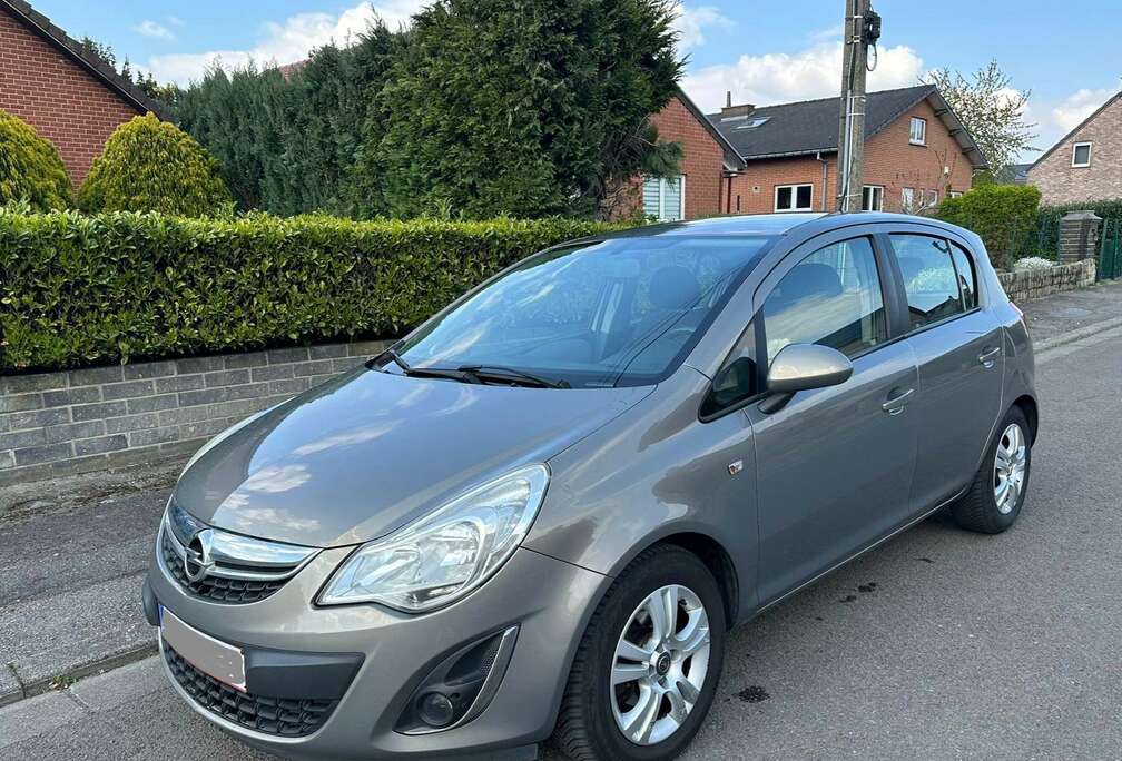 Opel Corsa 1.2i Enjoy Active