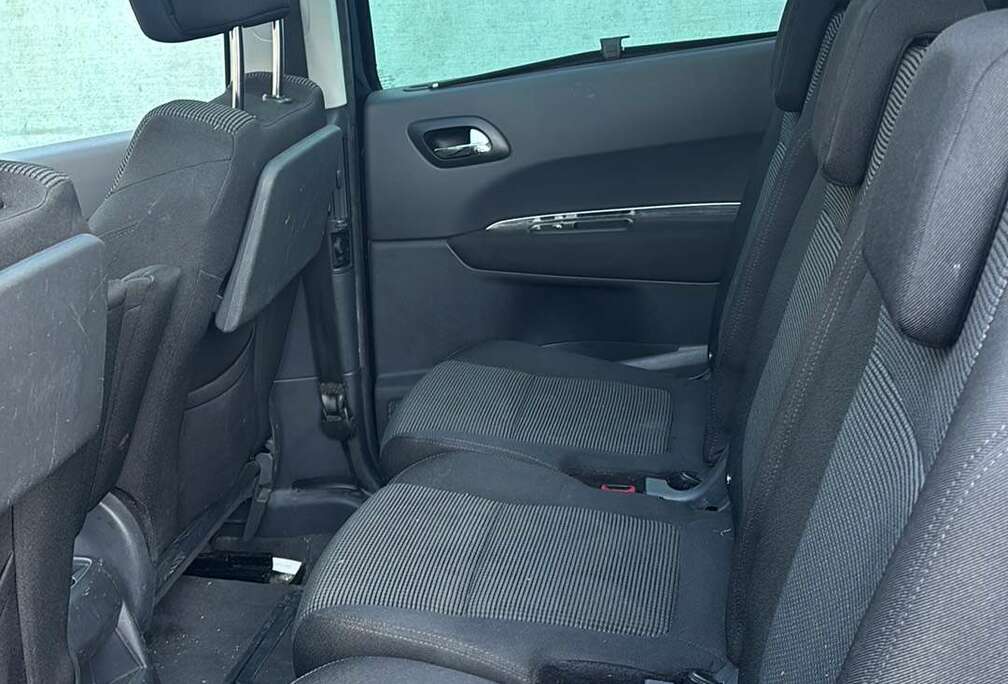 Peugeot 1.6i Premium Plus