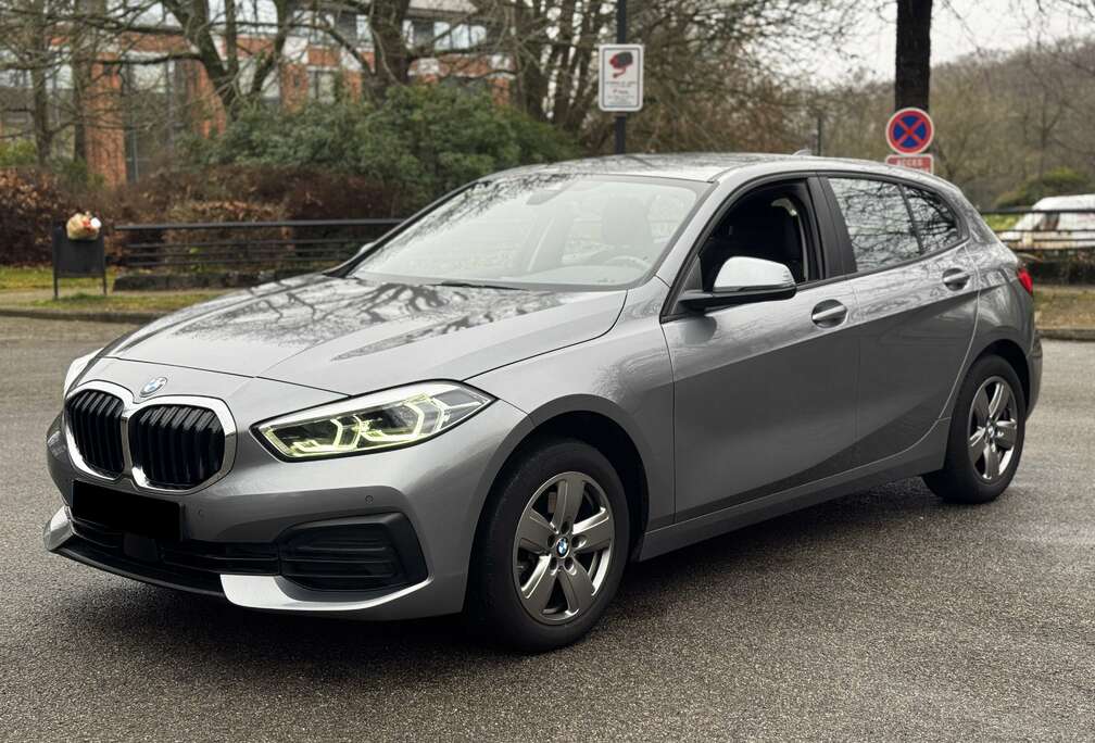 BMW 118i SIEGES SEMI CUIR SPORT CHAUFANTS COCKPIT PLUS APPLE CARPLAY DAB LED