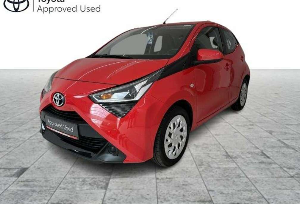 Toyota 1.0 MT X-PLAY II