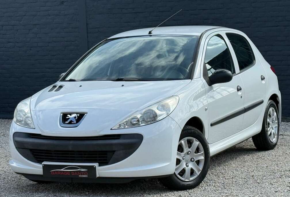 Peugeot 206+  1.1i Urban / Garantie 12 mois /