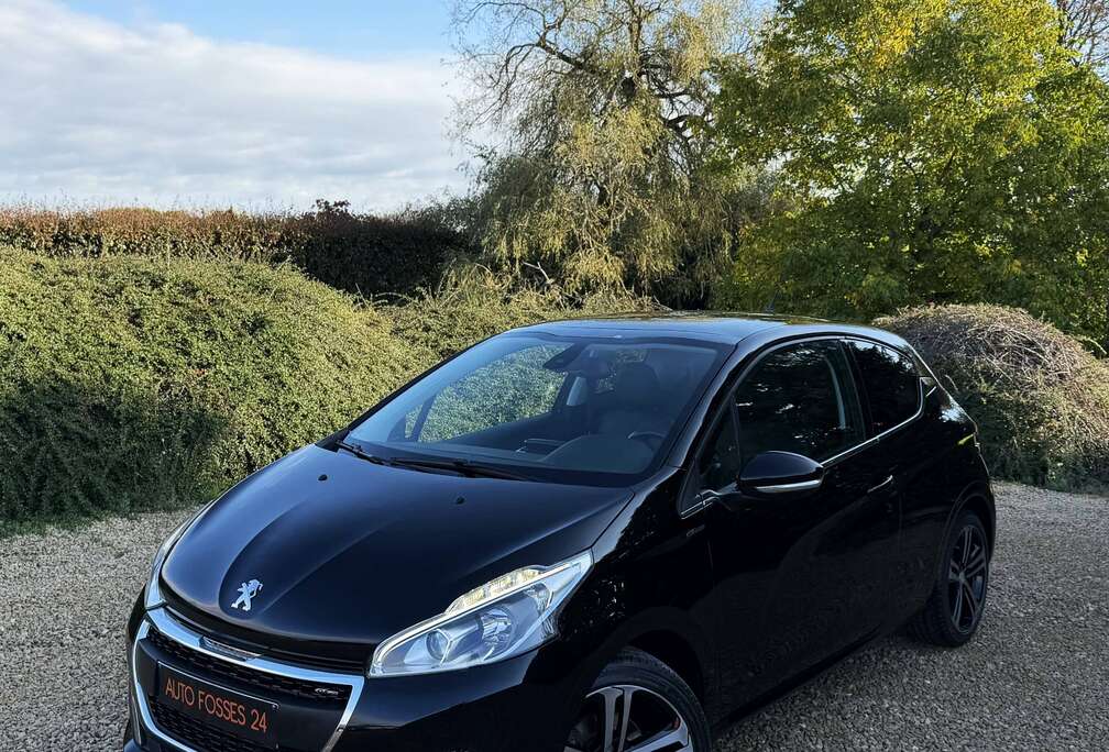 Peugeot GT Line SPORT 1.2i ESSENCE 59.000 KM FULL OPTIONS PANORAMIQUE GPS CUIR LED JANTES 17\' GARANTIE 1 AN