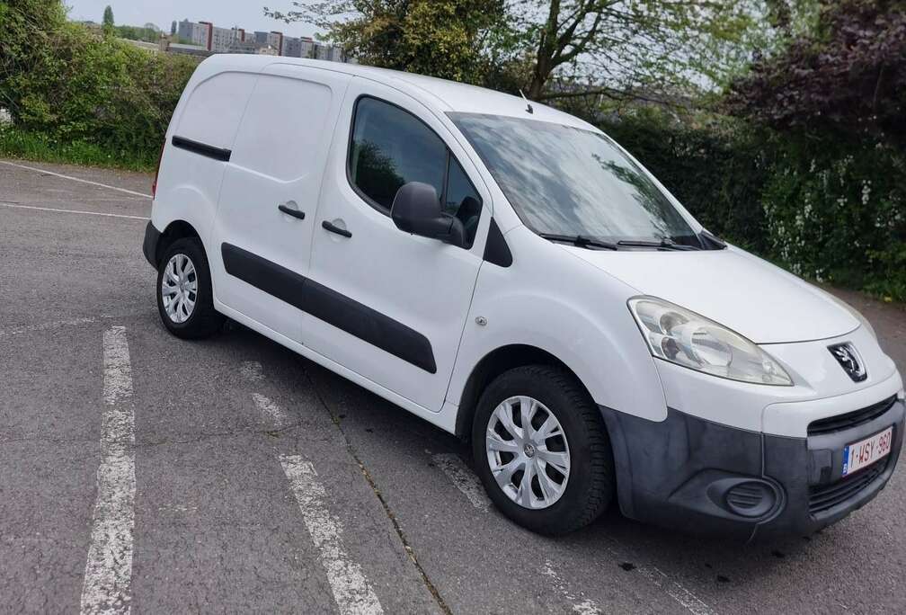 Peugeot 1.6 HDi 3 places prête à être immatriculée