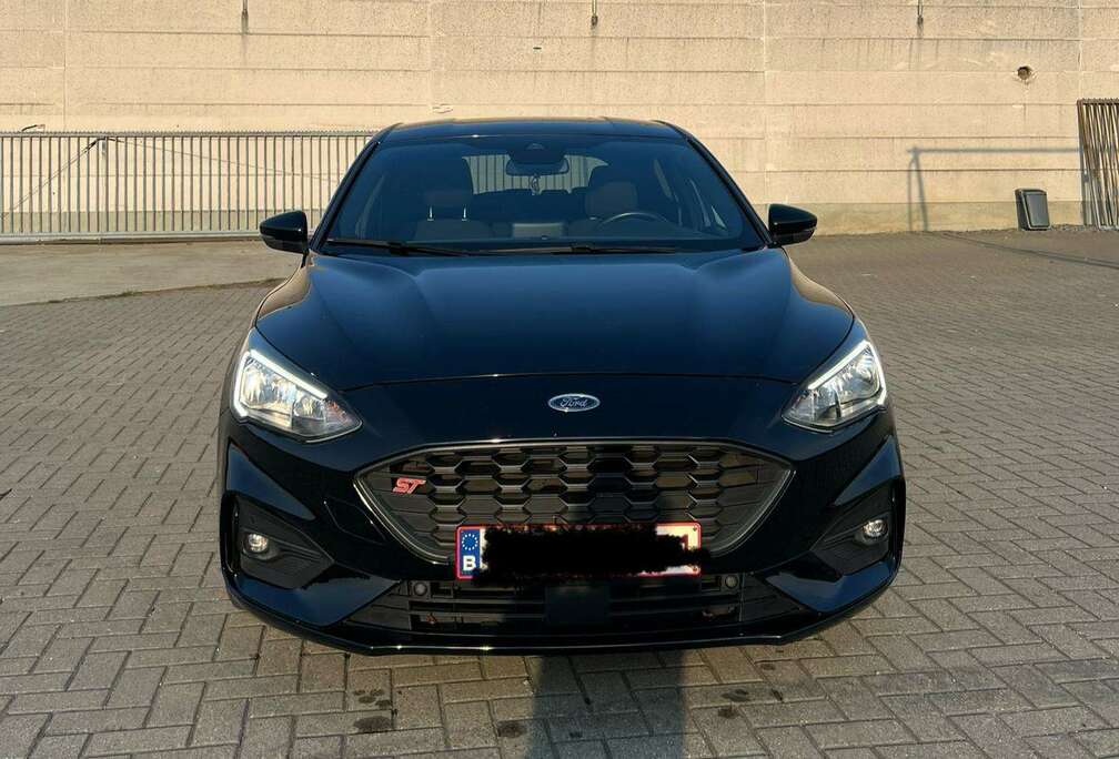 Ford Focus 1.5 EcoBlue Start-Stopp-System ST-LINE