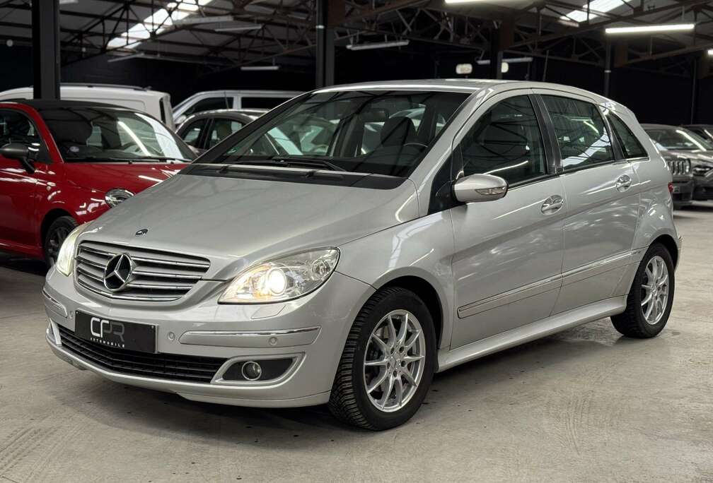 Mercedes-Benz i * PANO * RADAR AV/AR * SG CH * CLIM BIZONE